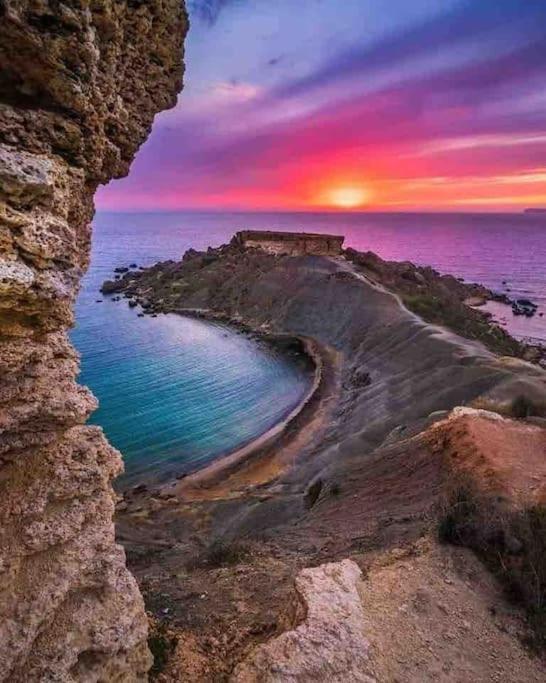 Sunset Apt Modern 1 Bedroom Apt Near The Beach Birżebbuġa Екстериор снимка