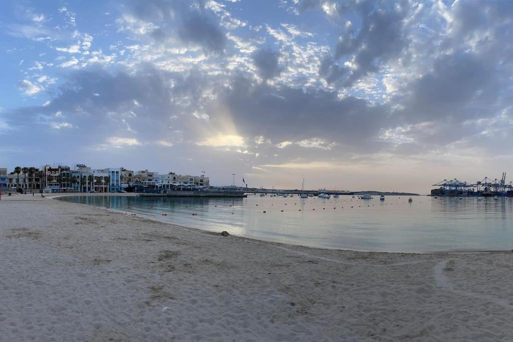 Sunset Apt Modern 1 Bedroom Apt Near The Beach Birżebbuġa Екстериор снимка