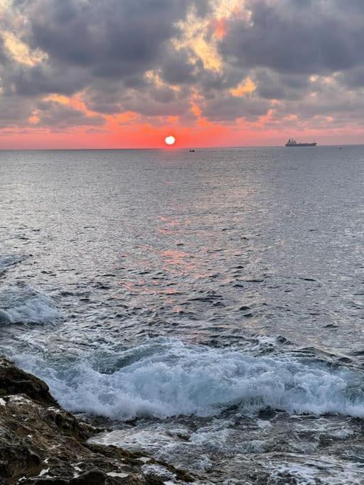 Sunset Apt Modern 1 Bedroom Apt Near The Beach Birżebbuġa Екстериор снимка